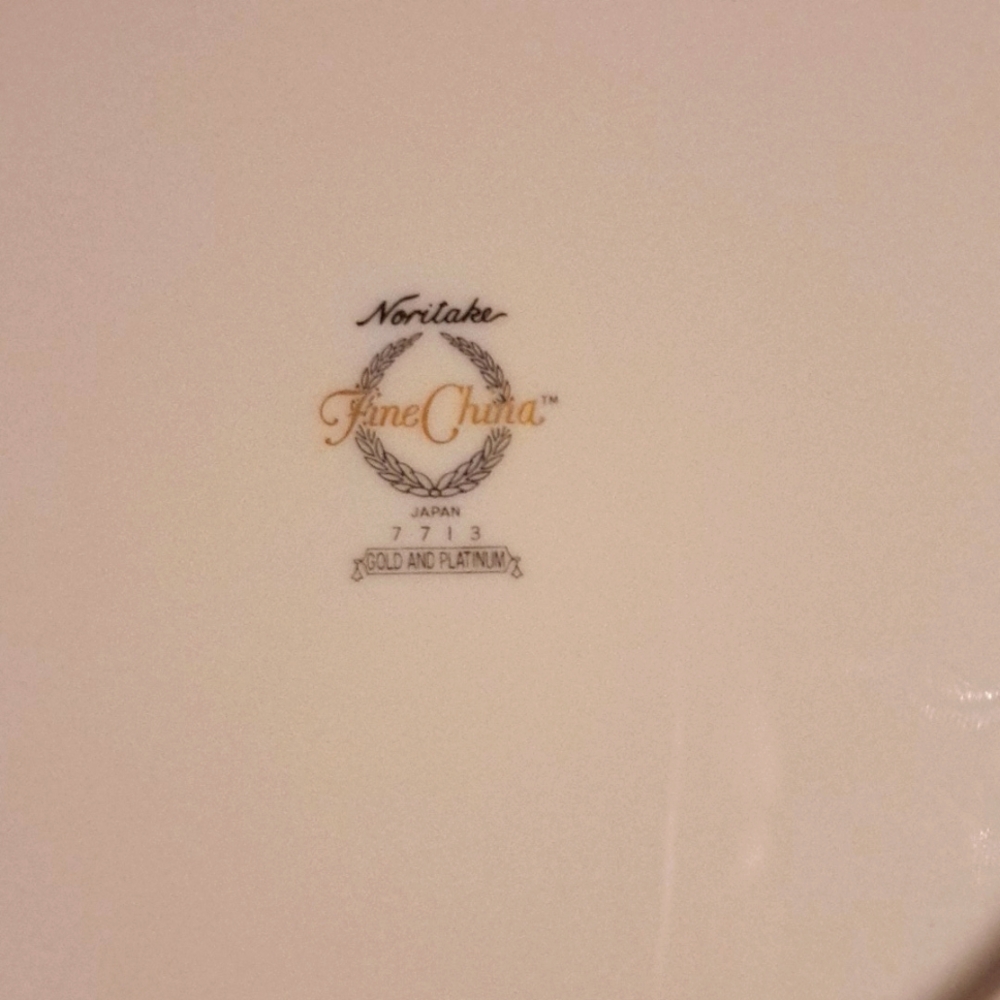 1 NORITAKE Gold And Platinum Fine China 12" Plate